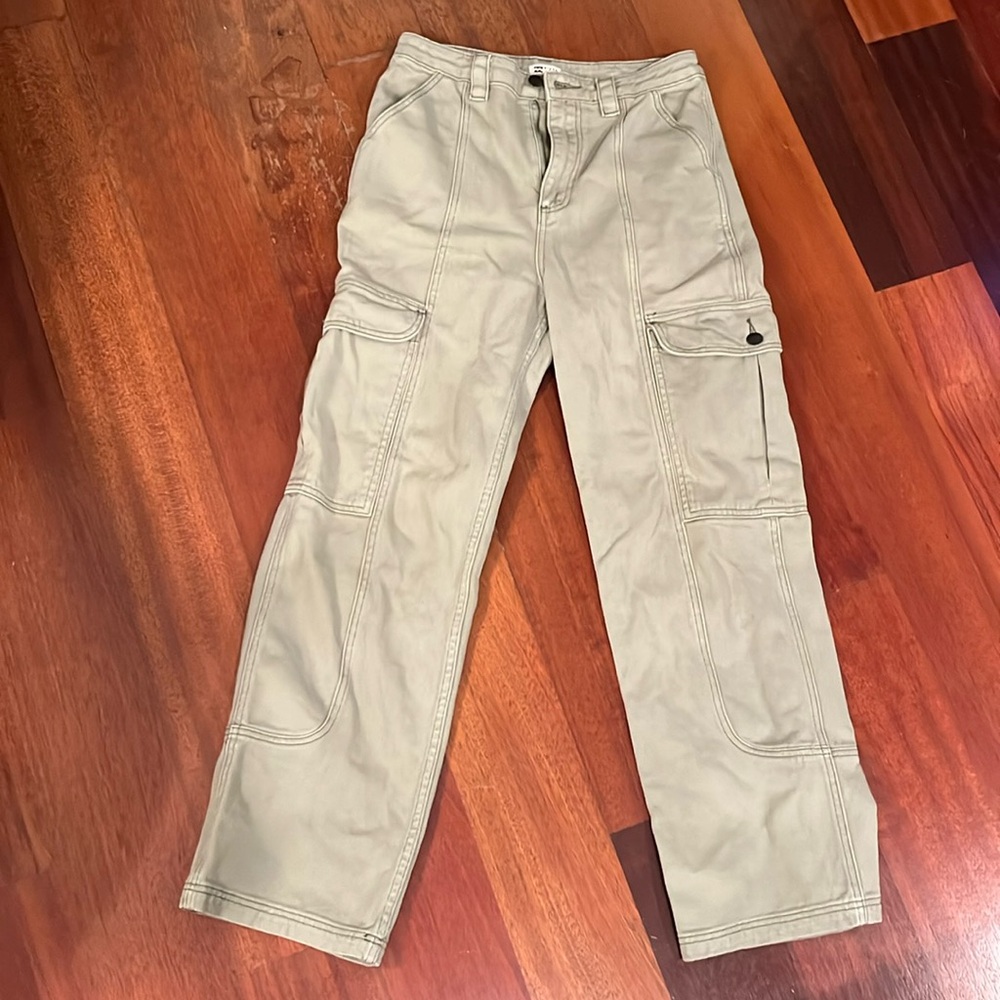Billabong women’s size 26 khaki cargo pants